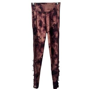 Victoria’s Secret Flow On Point Tye Dye Leggings